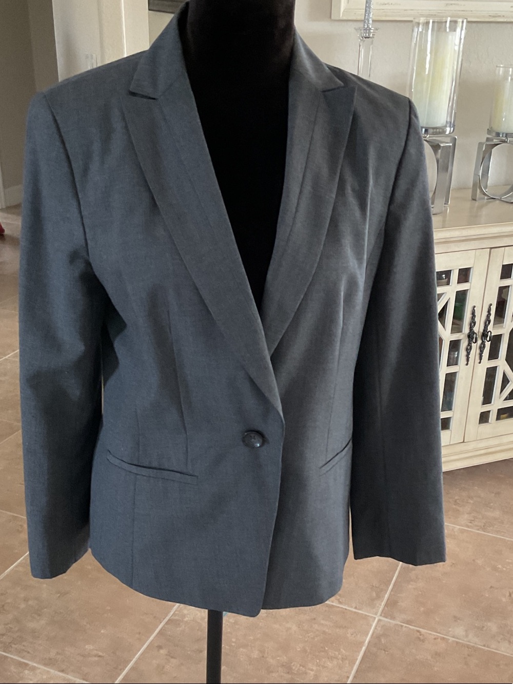 ANN TAYLOR gray one button front blazer, size 10
